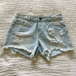 Hot Kiss Distressed Light Wash Denim Cutoff Shorts – Women’s Medium